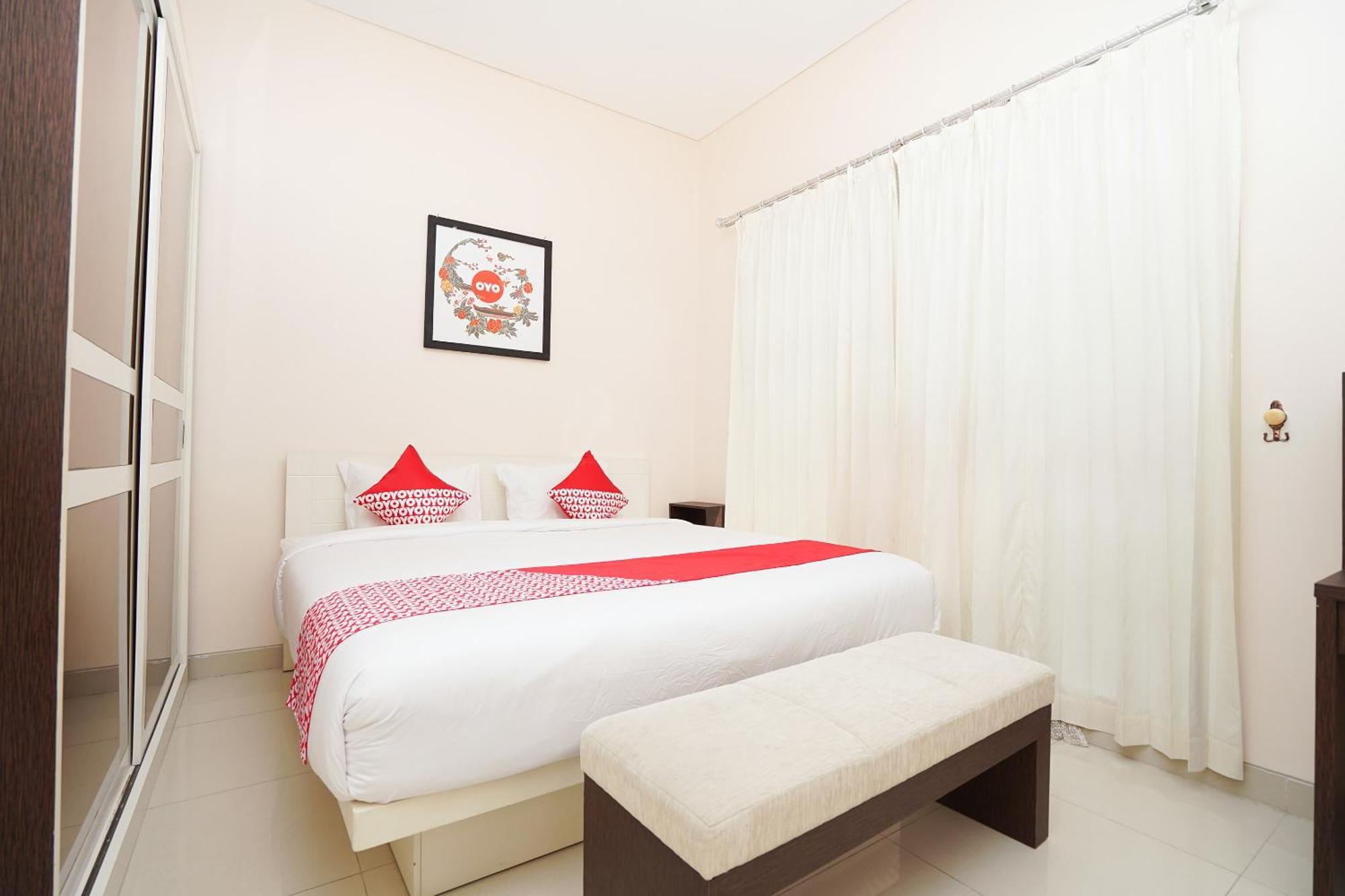 Oyo 782 Menjangan Residence At Citraland 1 Surabaya Exteriör bild