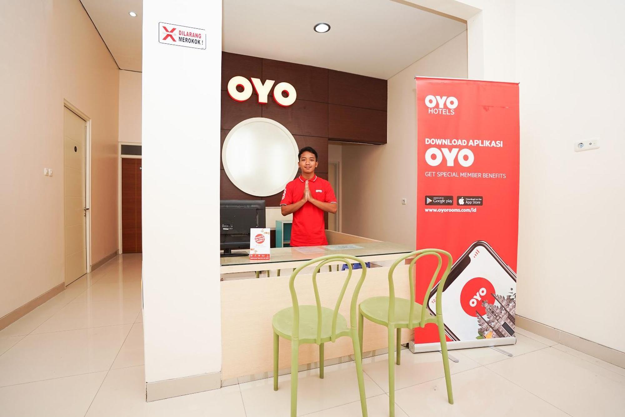 Oyo 782 Menjangan Residence At Citraland 1 Surabaya Exteriör bild