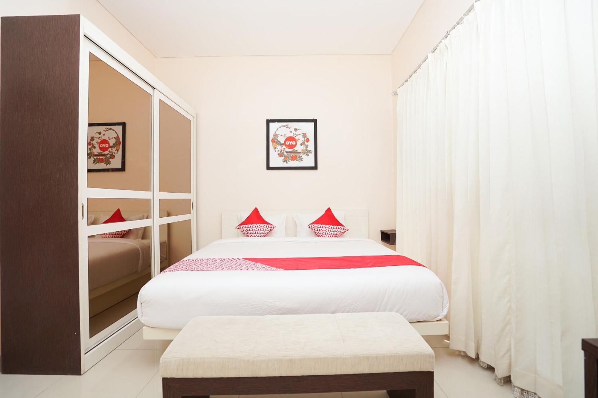 Oyo 782 Menjangan Residence At Citraland 1 Surabaya Exteriör bild