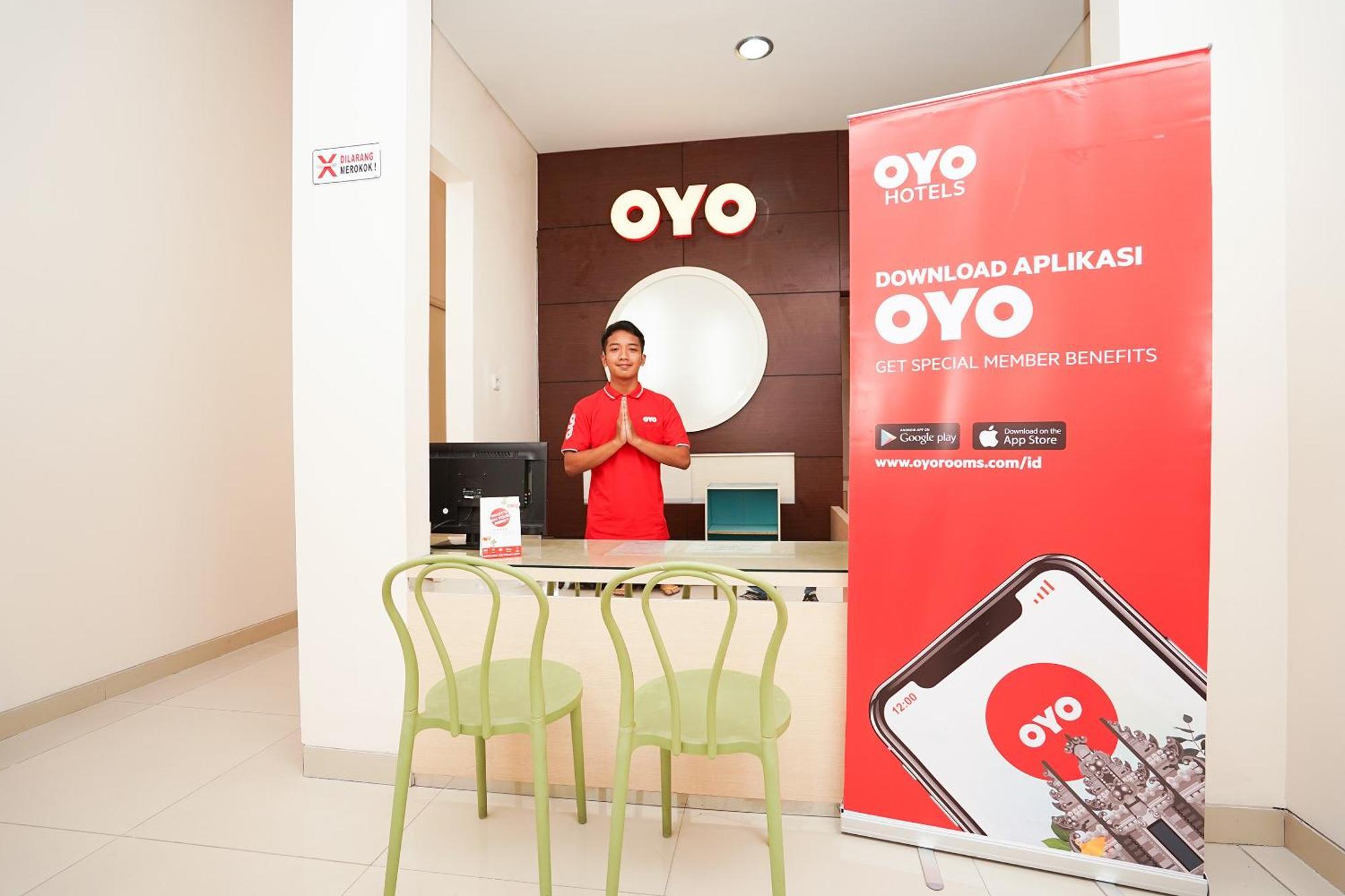 Oyo 782 Menjangan Residence At Citraland 1 Surabaya Exteriör bild