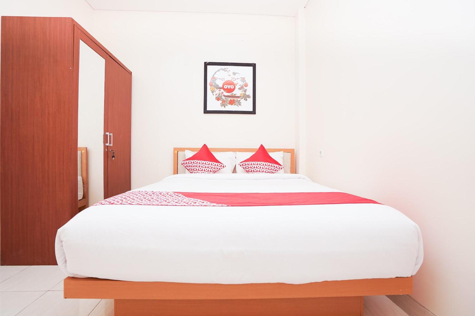 Oyo 782 Menjangan Residence At Citraland 1 Surabaya Exteriör bild