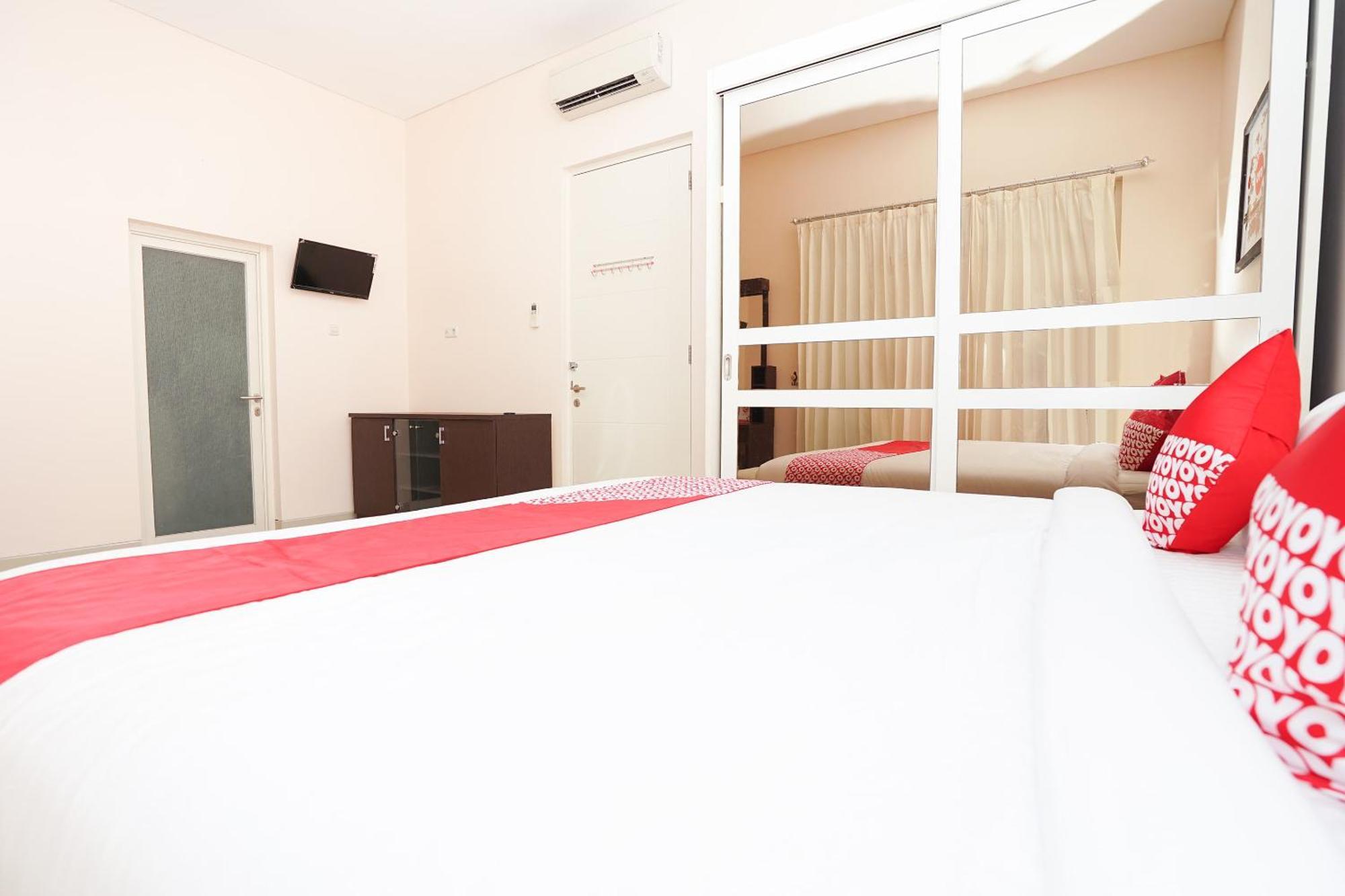 Oyo 782 Menjangan Residence At Citraland 1 Surabaya Exteriör bild